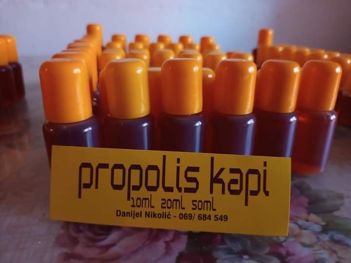 propolis kapi slika fotografija VRELO MED PCELAR DANIJEL NIKOLIC VRELO BABUSNICA PRODAJA MEDA
